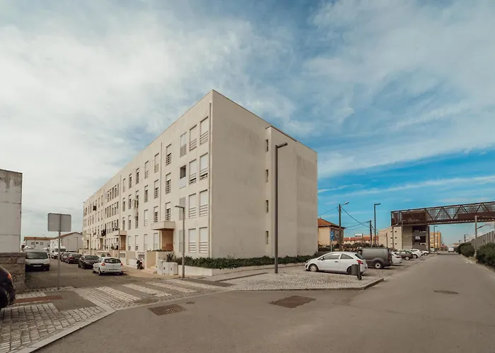 Espinho Modern 3 Bedroom By Vacationy Appartement