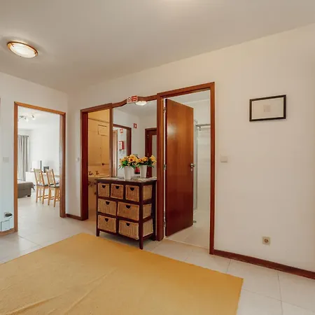 Espinho Modern 3 Bedroom By Vacationy Порту