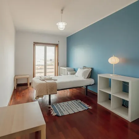 Espinho Modern 3 Bedroom By Vacationy Apartment