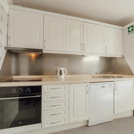 Apartment Espinho Modern 3 Bedroom By Vacationy