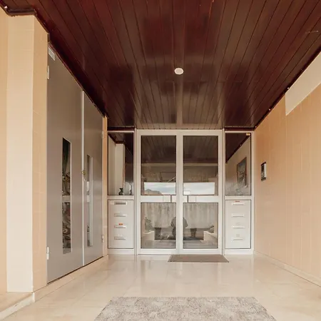 Apartmán Espinho Modern 3 Bedroom By Vacationy *