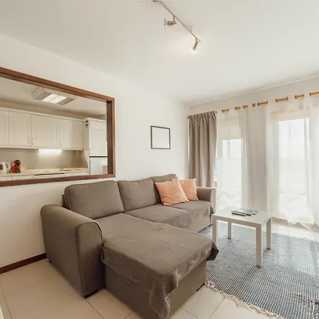 Espinho Modern 3 Bedroom By Vacationy * Порту