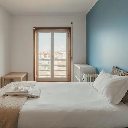 Апартаменты Espinho Modern 3 Bedroom By Vacationy