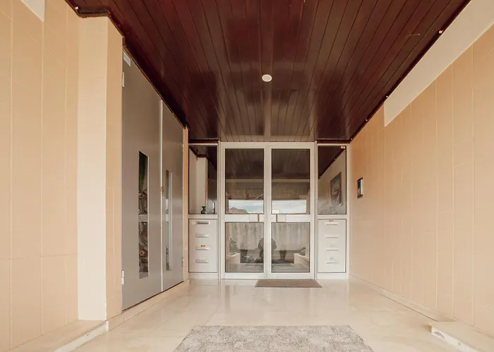 公寓 Espinho Modern 3 Bedroom By Vacationy *