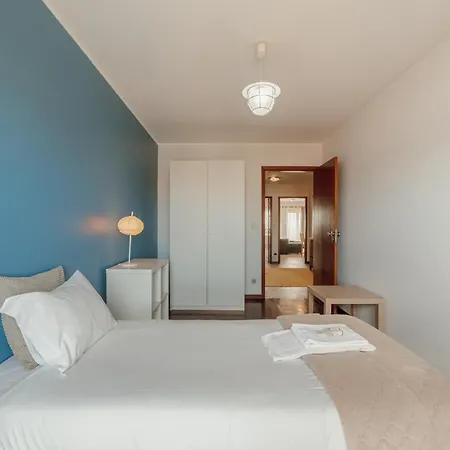 Apartamento Espinho Modern 3 Bedroom By Vacationy